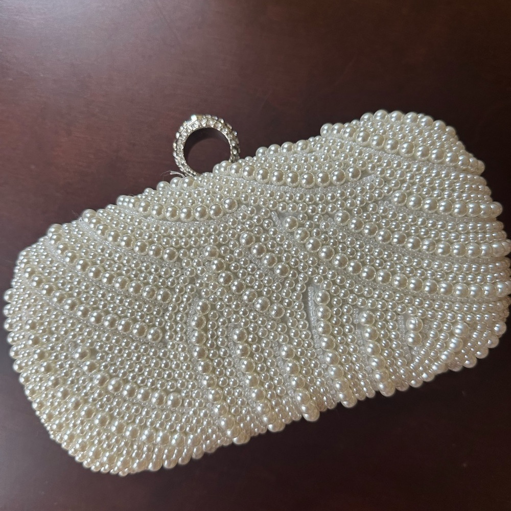 Elegant Pearl-Embellished White Clutch - Picture 2 of 2